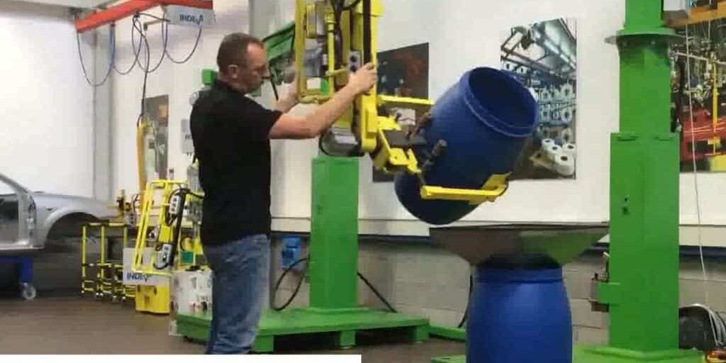 Liftronic-Air Industrial Manipulator for handling drums and empty them with ease and precision